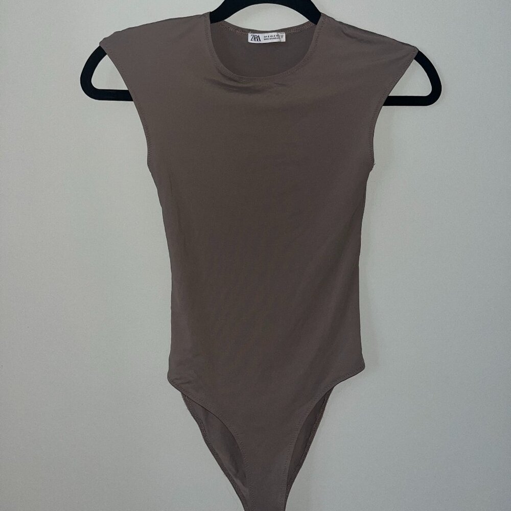Zara Women’s Taupe Seamless Short Sleeve Bodysuit | Size S